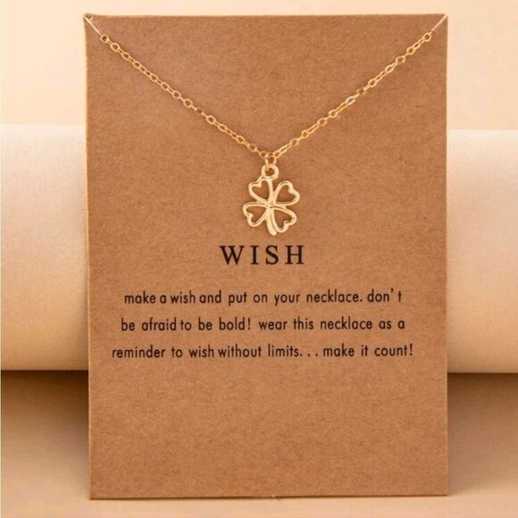 Four Leaf Clover 🍀 Charm Necklace - Picture 3 of 4